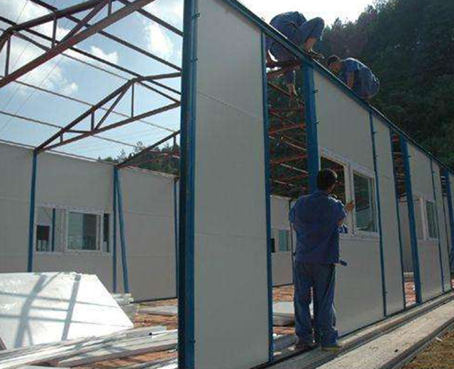 活動(dòng)板房拆除回收